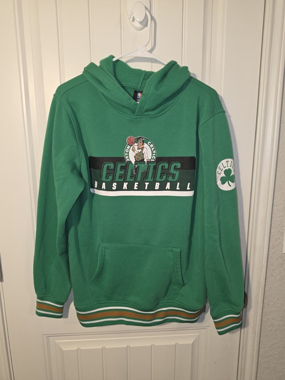 Boston Celtics NBA Hoodie Small Green Basketball Pullover Sweatshirt